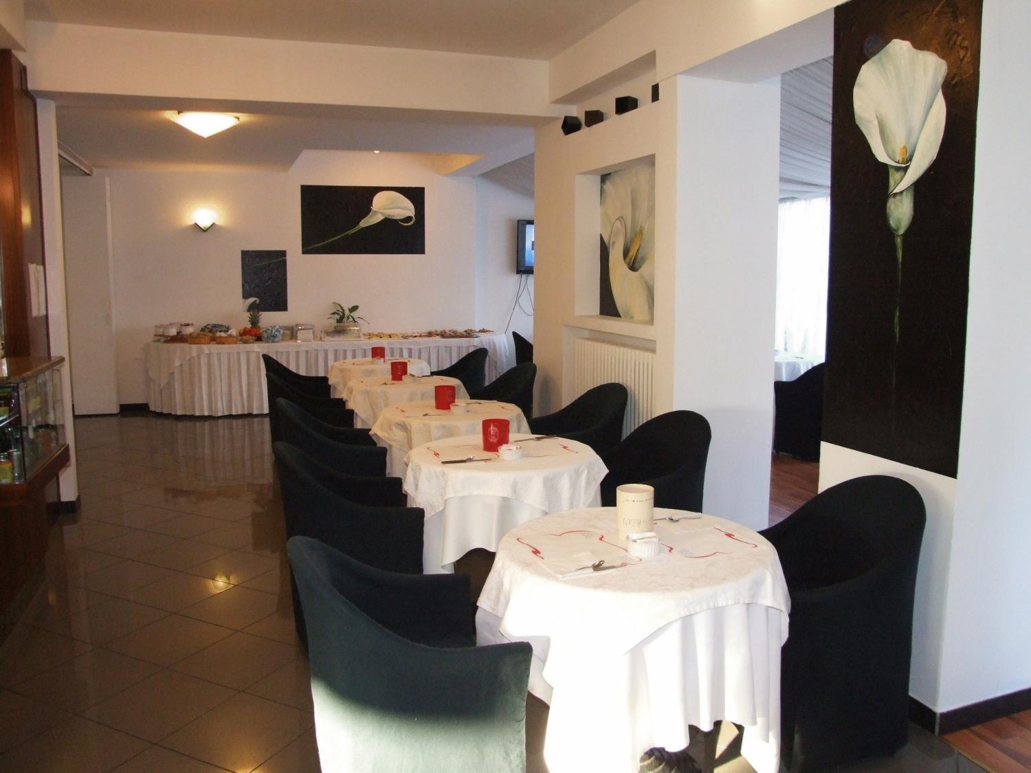 Hotel Mediterraneo Pesaro Bagian luar foto