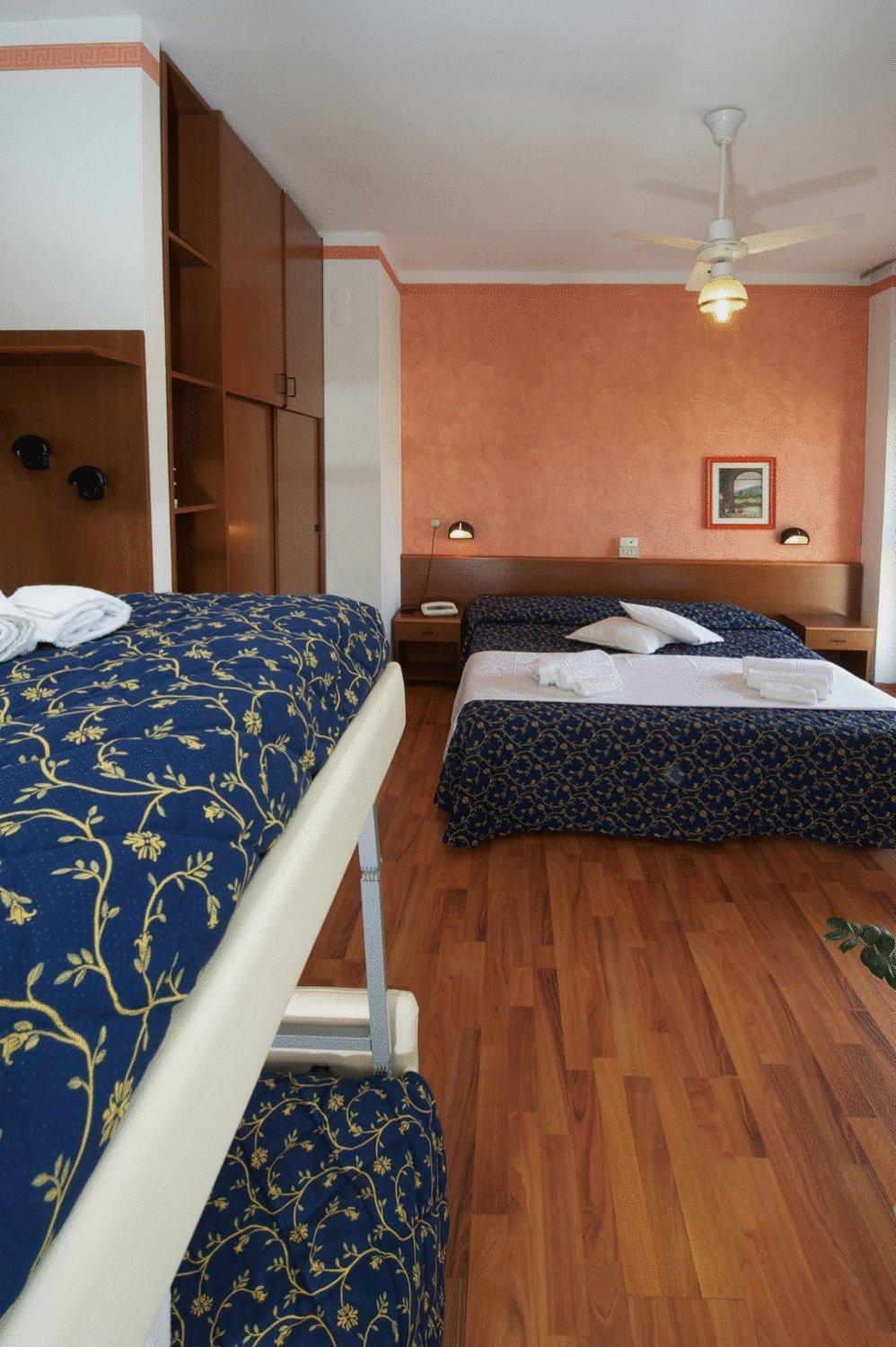 Hotel Mediterraneo Pesaro Bagian luar foto