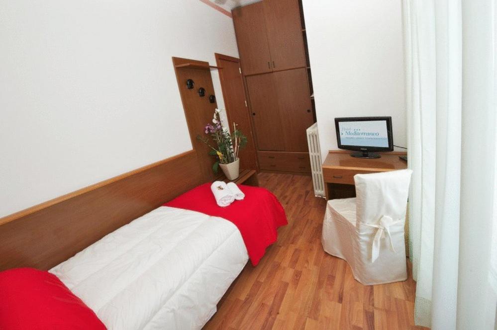 Hotel Mediterraneo Pesaro Ruang foto